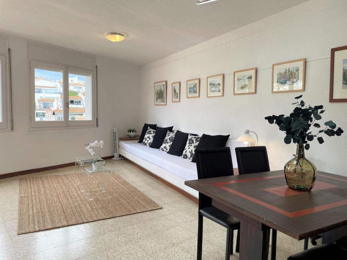 Des Puig - Apartment With Sea Views Cadaques Exterior photo